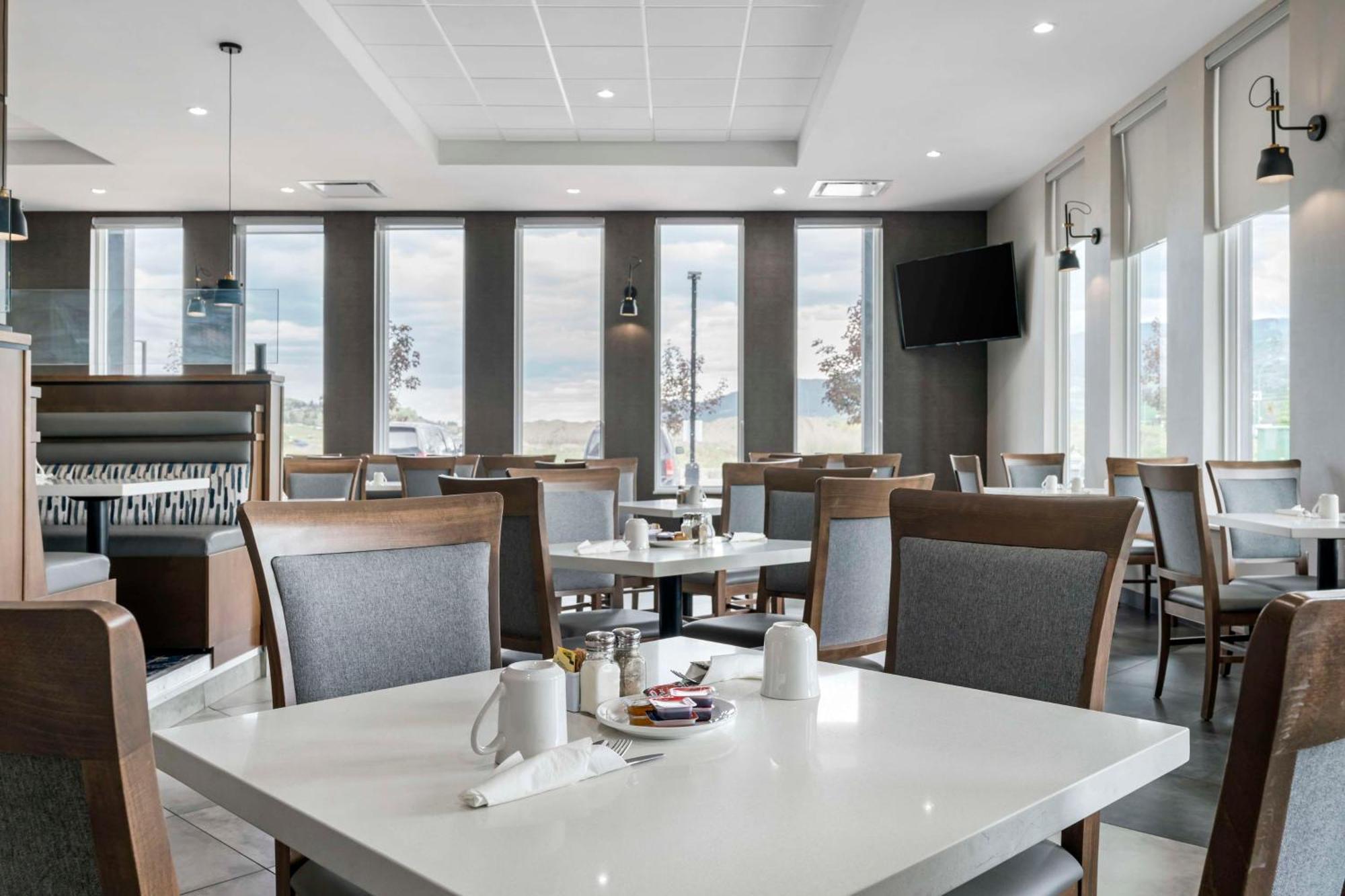 Best Western Premier Route 97 弗农 外观 照片