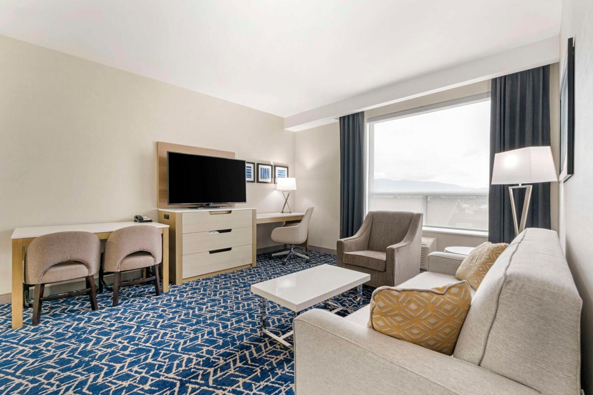 Best Western Premier Route 97 弗农 外观 照片