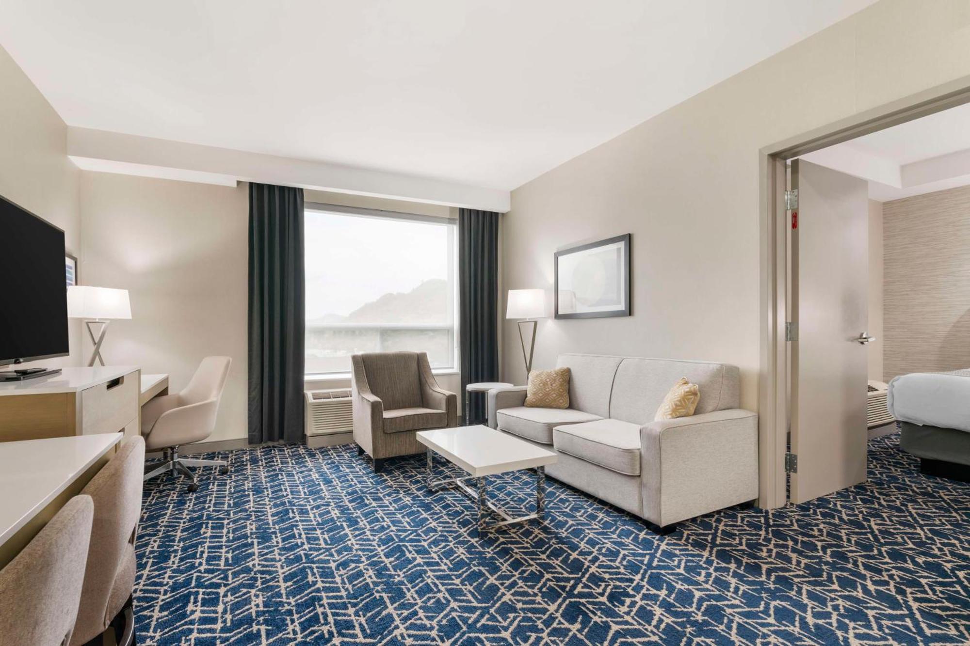 Best Western Premier Route 97 弗农 外观 照片